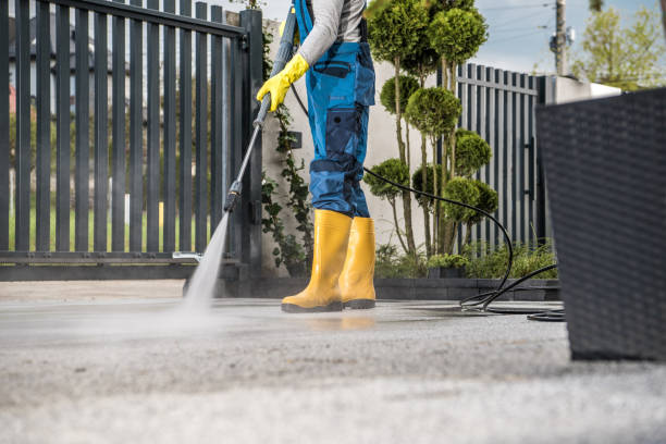 Best Pool Deck Cleaning in Portage, WI